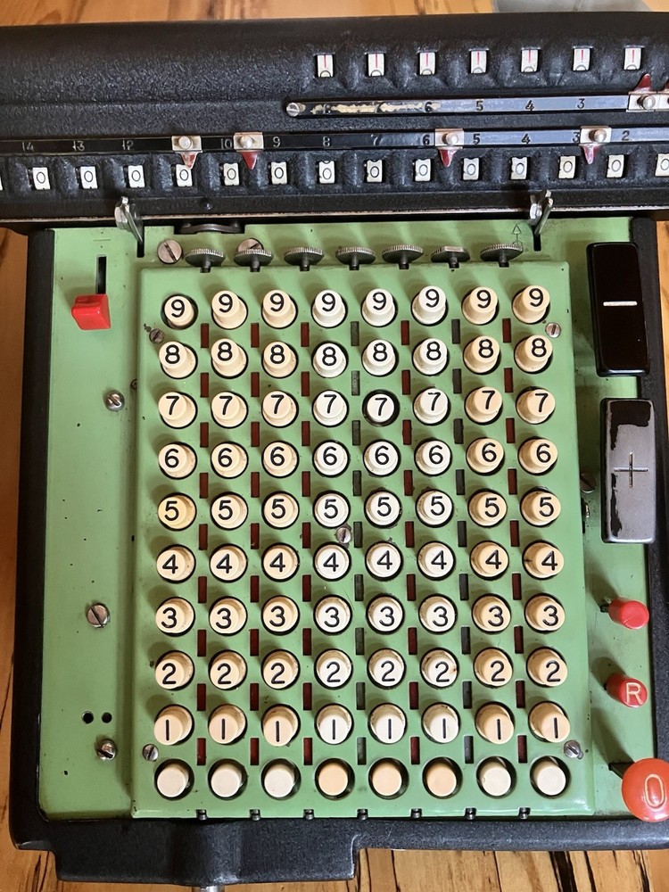 Vintage Monroe High Speed Adding Machine/Calculator With Original Box Untested