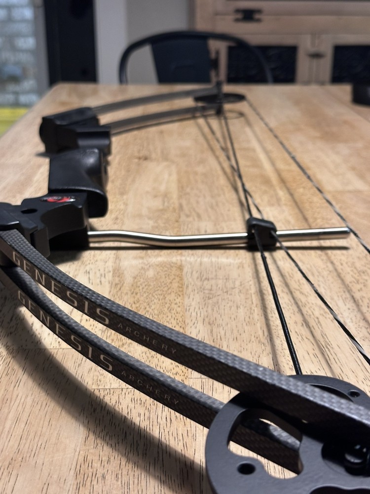 Genesis Gen X Right-Handed Bow - Black