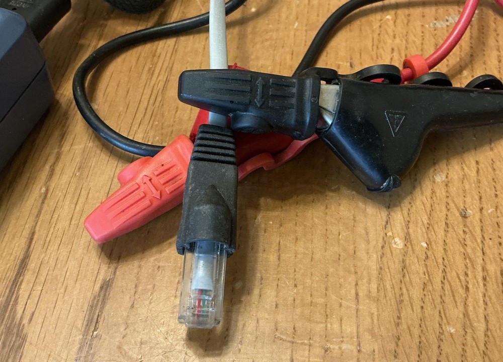 EUC Fluke Networks Pro3000 Analog Tone Generator With Clips