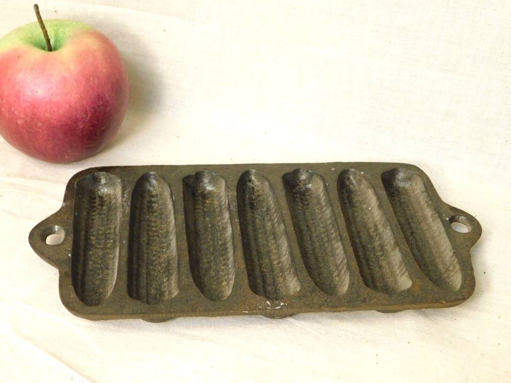 Antique Primitive Vtg Mini 8" Cast Iron Cornbread Mold #2 Corn Cob Ear Baking