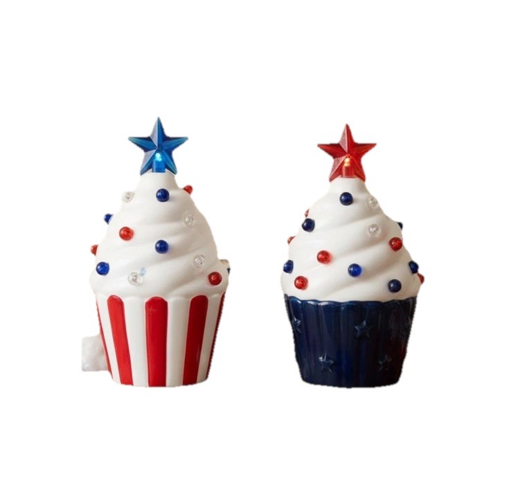 🇺🇸NWT Light Up Ceramic Americana Cupcake Set