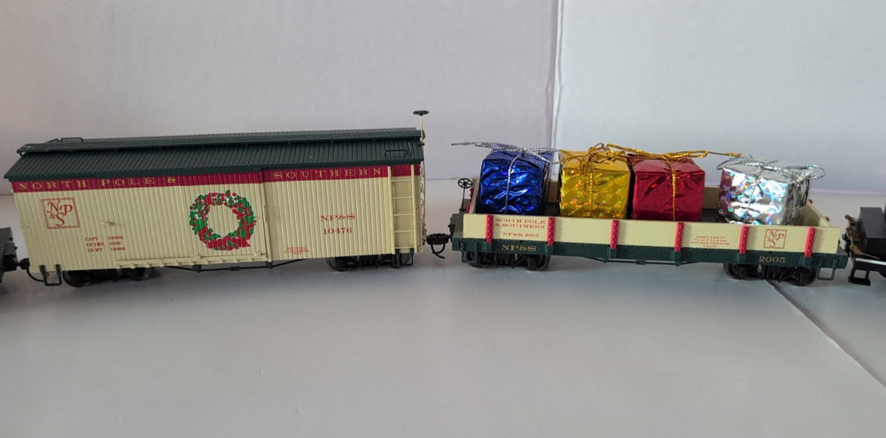Bachmann On30 Complete Christmas Train Set NEW