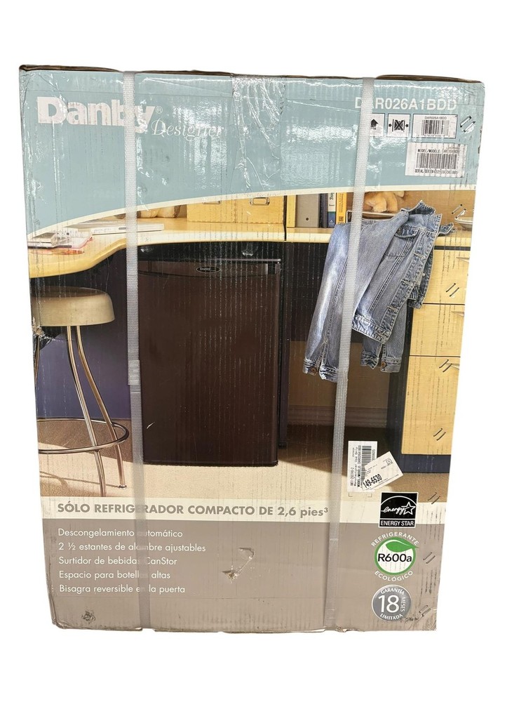 Danby 2.6 cu. ft. Compact Fridge in Black DAR026A1BDD