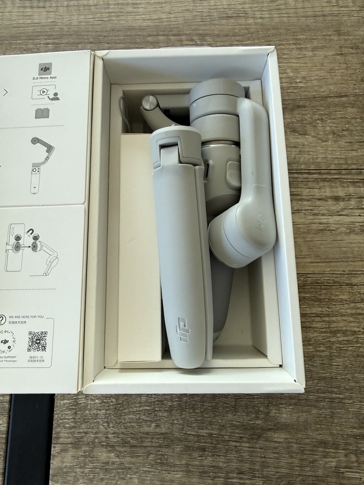 DJI OM 5 Smartphone Gimbal Stabiliser – Grey - barely used