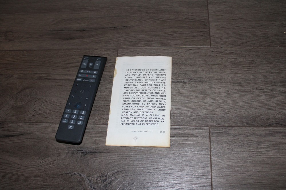 UFO Manual by Michael Campione 1973 3rd edition booklet NOTE