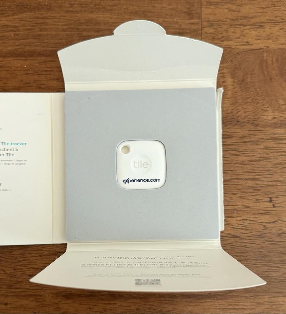 *Corporate Branded See Photos* experience.com Tile Mate Bluetooth Tracker White