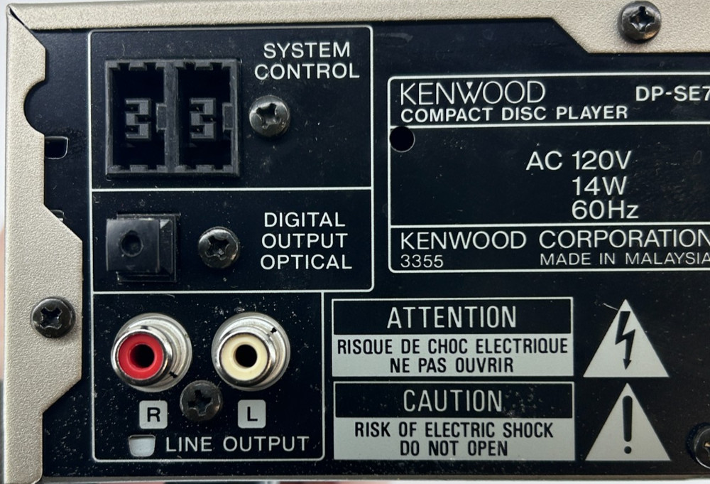 Kenwood DP-SE7 Compact Disc Player Powers on Reads Can't Eject Tray As Is