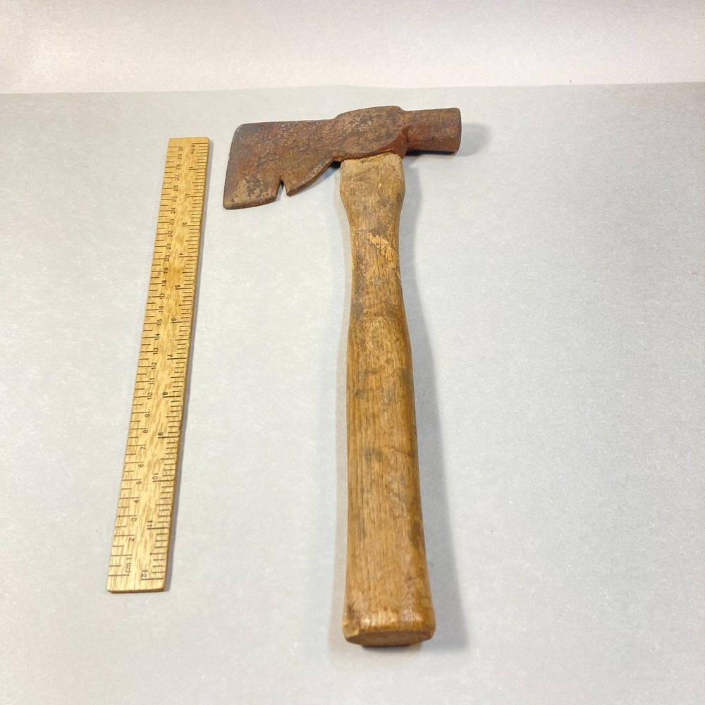 Vintage Half Hatchet Nail Puller Wood Handle 27oz. TW