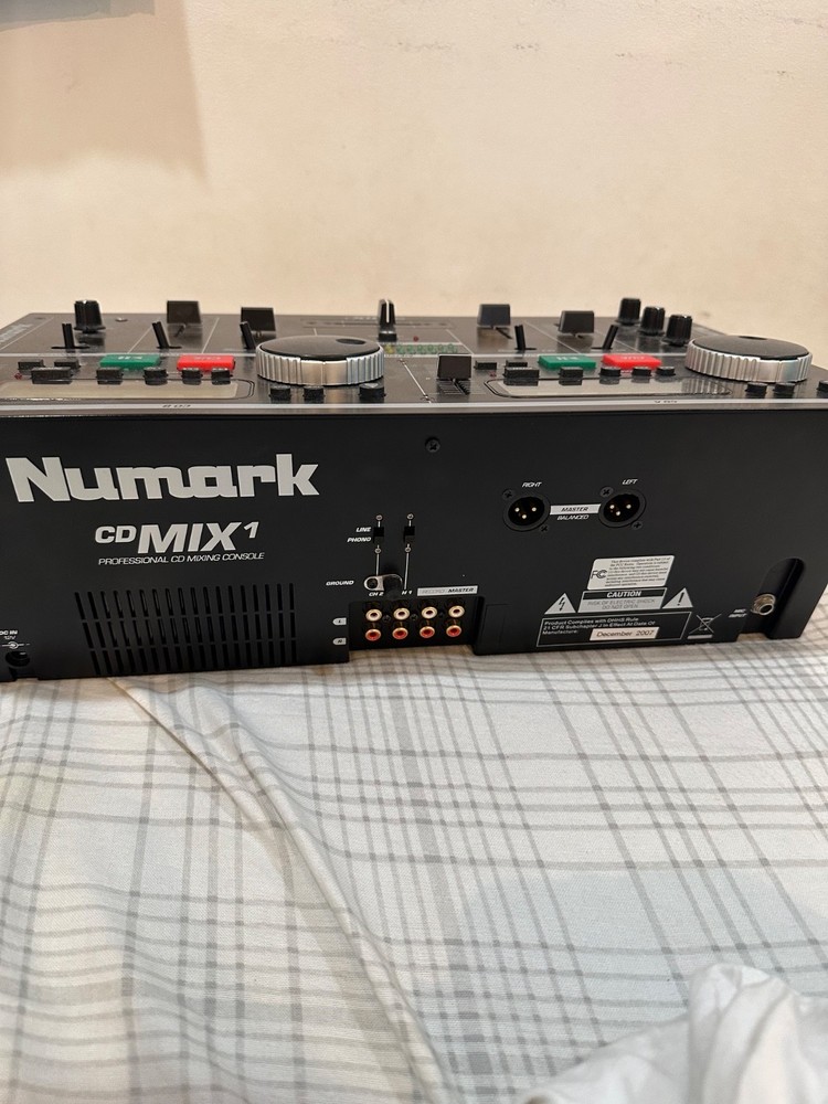 Numark CDMIX1 Professional Dual CD Mixing Console