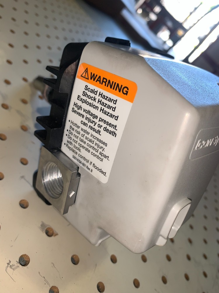 BRADFORD WHITE GAS VALVE - 415-48795-02 - 160-Degrees F, 4-7/16" (SVC)