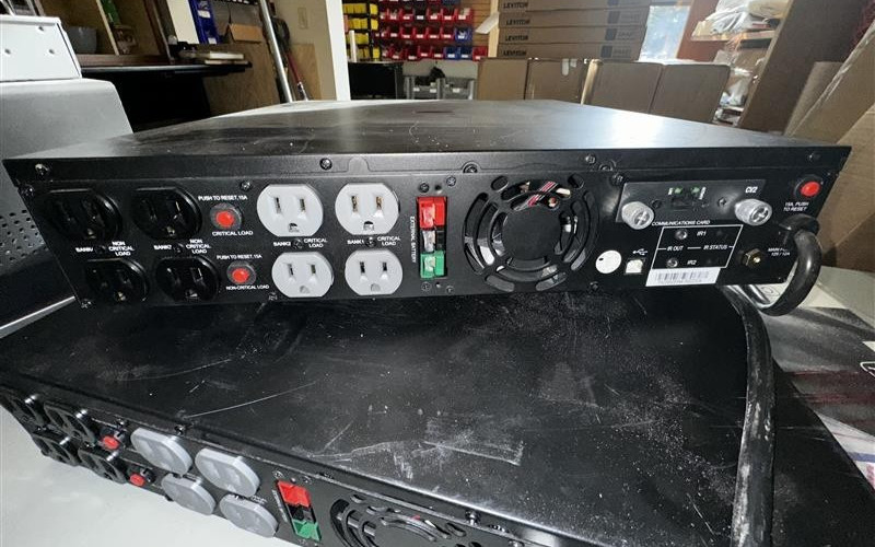 Panamax MB1500 Rackmount UPS, Voltage Regulator & Power Conditioner