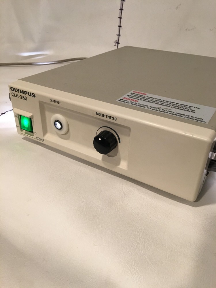 OLYMPUS CLH-250 LIGHT SOURCE
