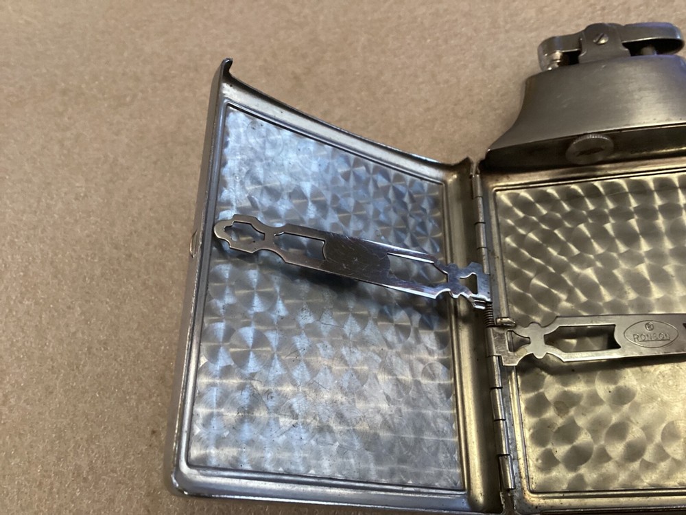 RONSON CIGARETTE CASE WITH LIGHTER