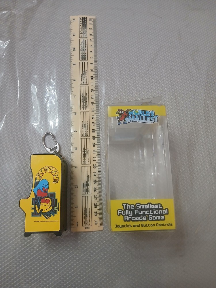 Pac Man Mini Arcade Machine Keychain 2017 Super Impulse Limited Bandai