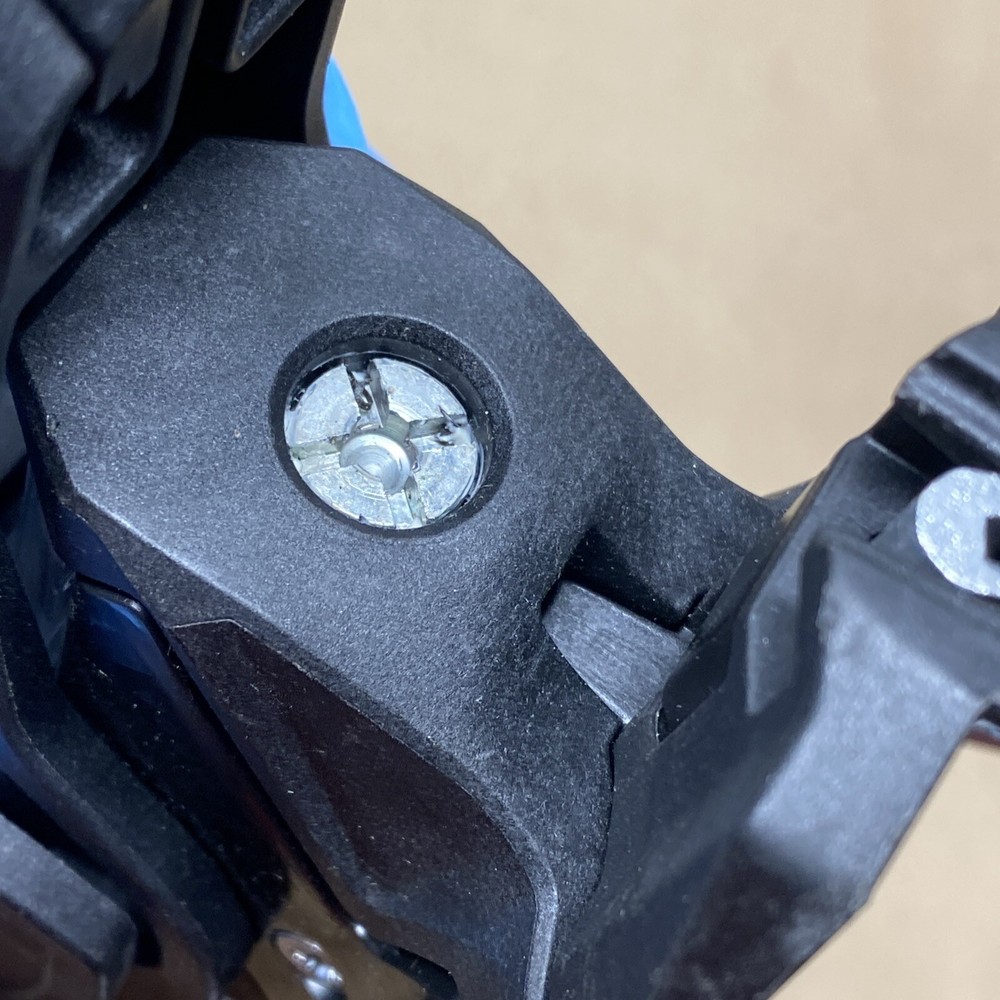 ARMADA SKI BINDING SEELING AS IS NOT SURE WHAT MODEL