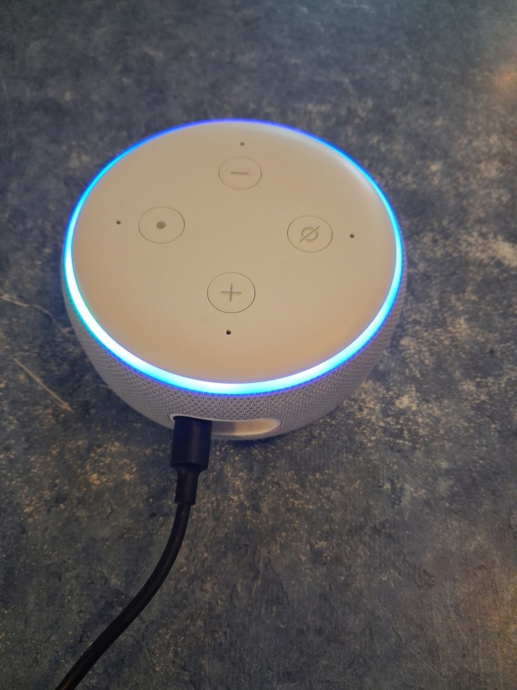 Amazon Echo Dot (3rd Gen) Smart Speaker in White Tested In Perfect Condition!