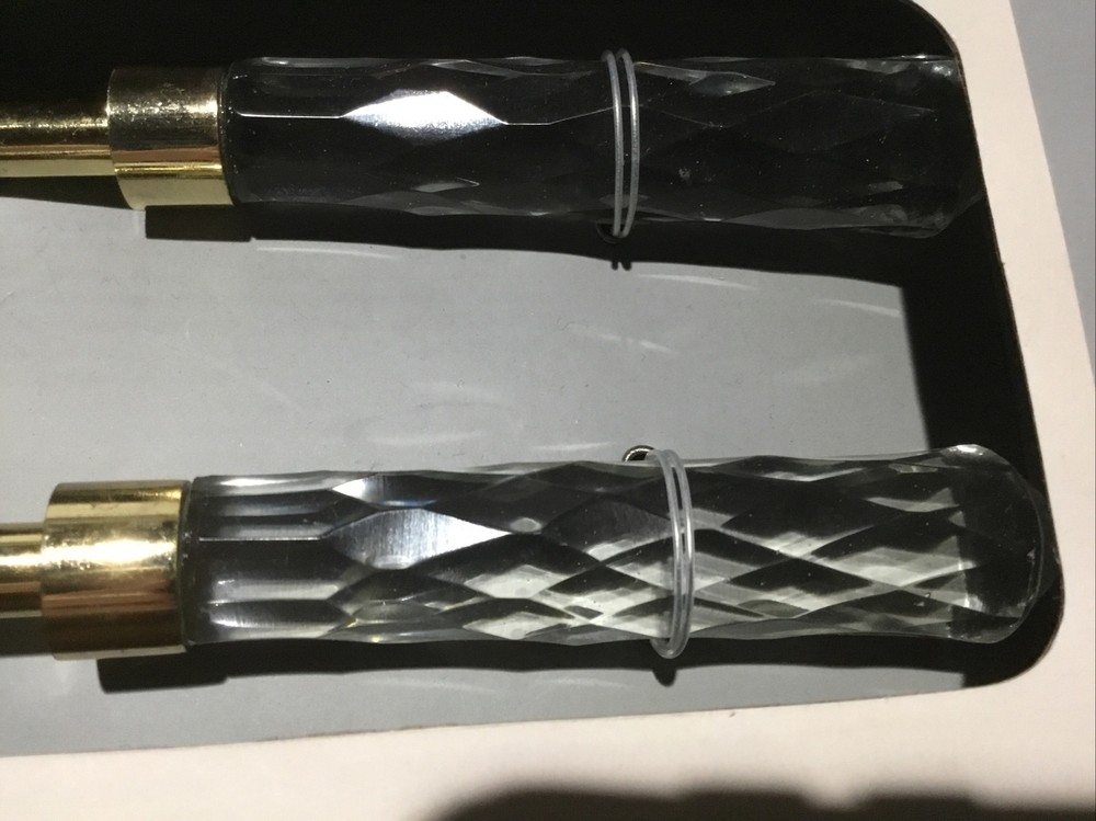 NIB David Tutera￼ CAKE SERVING SET, Gold With Crystal Handles