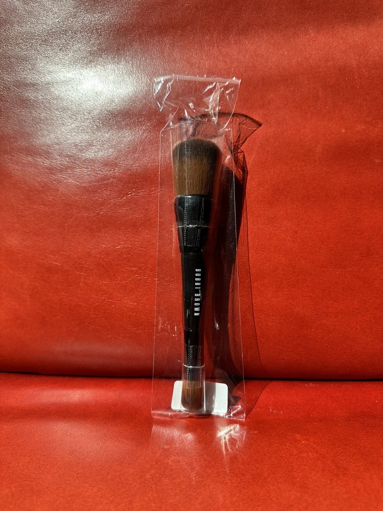 New BROWN Full Coverage Face & Touch-Up Brush Dual Ended New Sealed