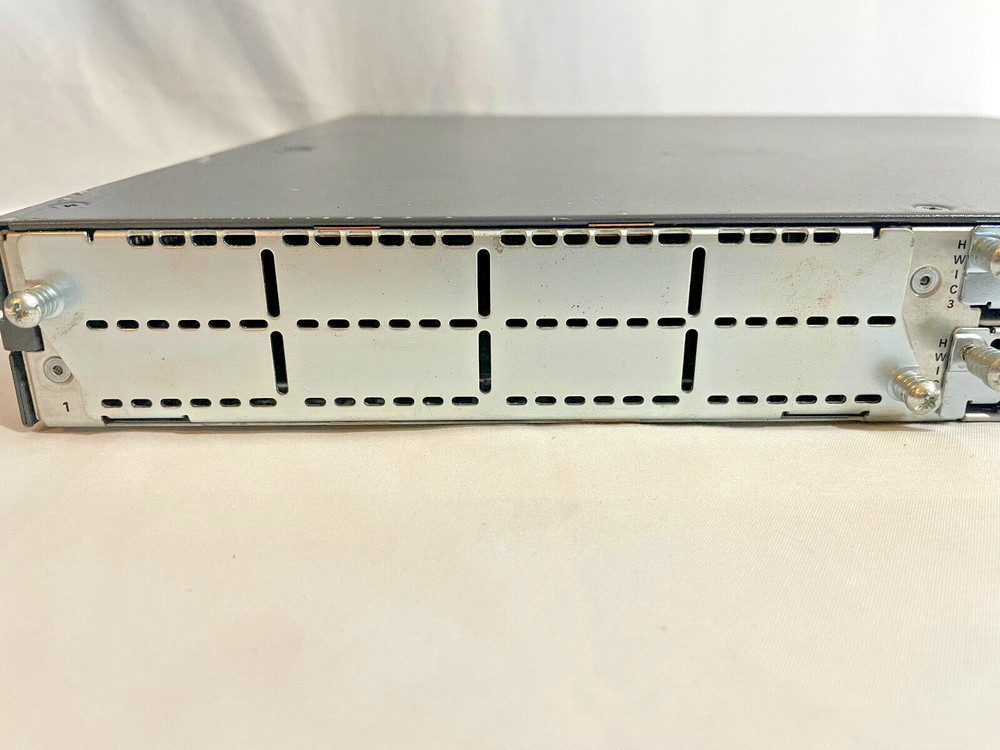 Cisco 2811 2 Ports Rack-Mountable Network Switch