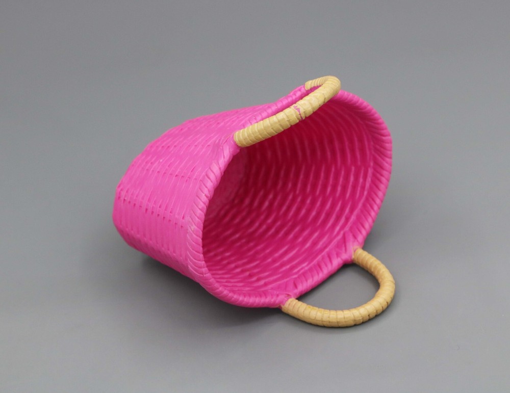 A basket for 18'' doll Lea BEACH PICNIC set