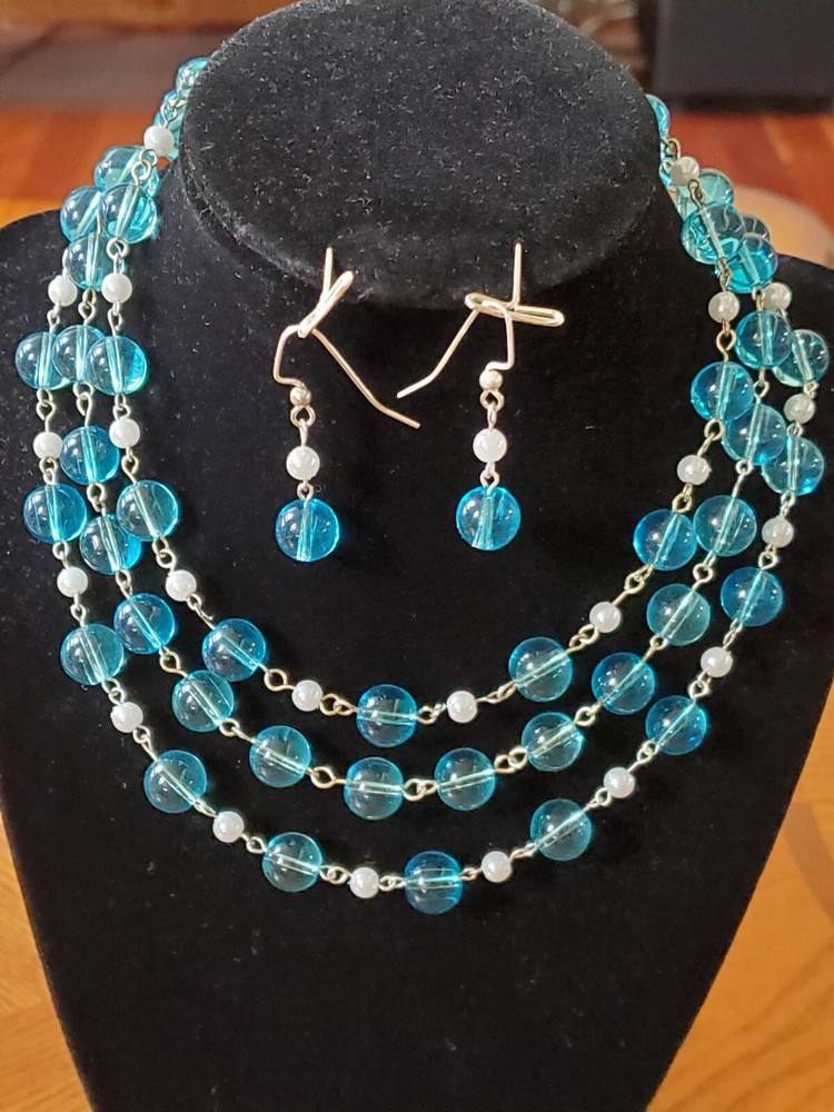 3 layer Blue and white beads necklace set