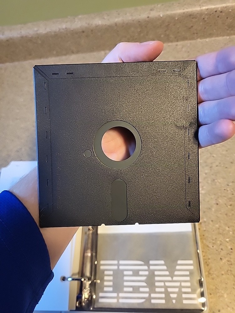 IBM Disc Operating System Version 3.10 Reference 6138519 DOS plus Floppy disks