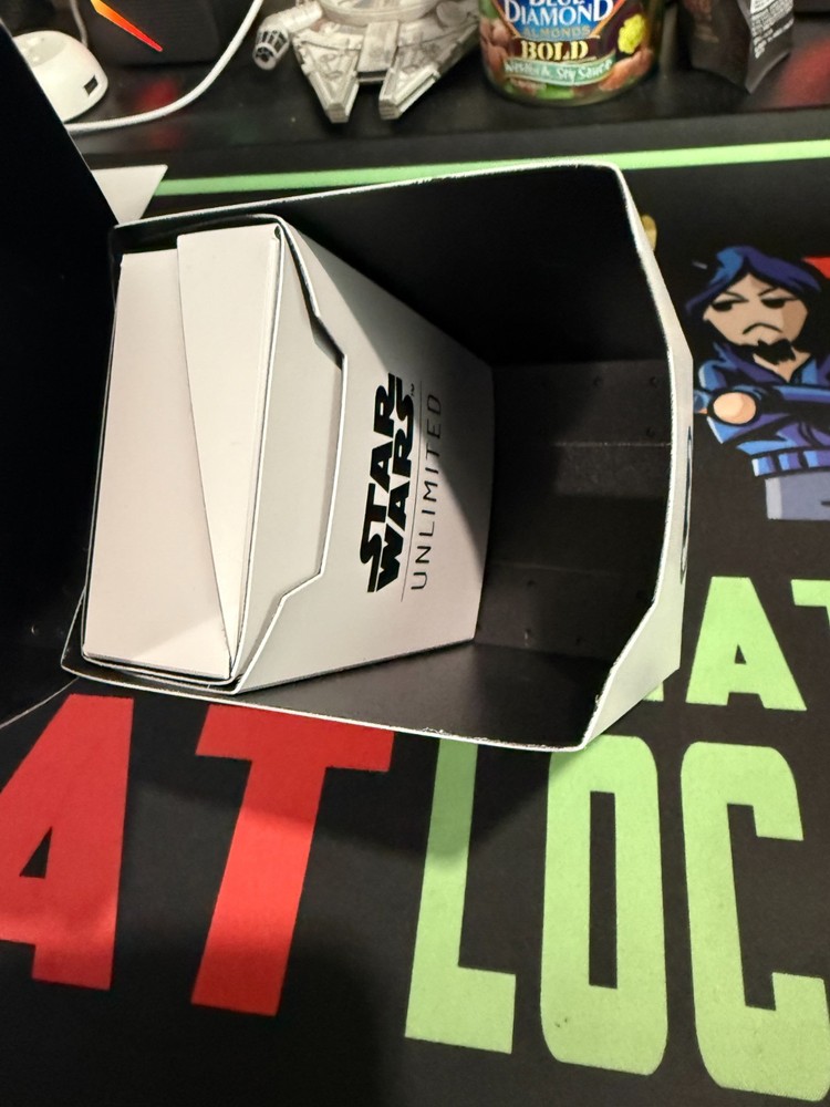 Star Wars Unlimited Deck Box with Token Storage White