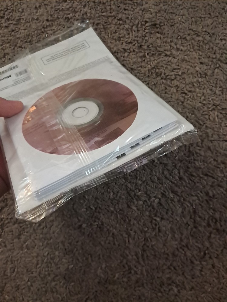 Microsoft Windows XP Professional OEM Version 2002 SP2 NEW SEALED CD System
