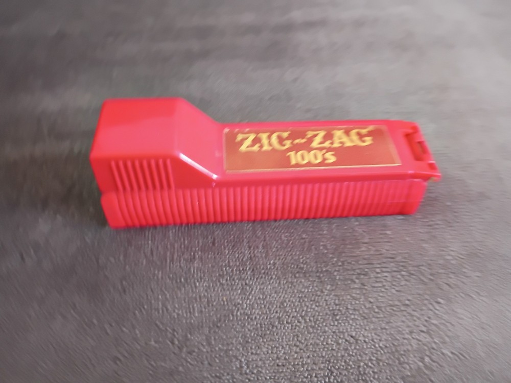 Zig-Zag 100's Injector Cigarette Rolling Machine RED -used- works.
