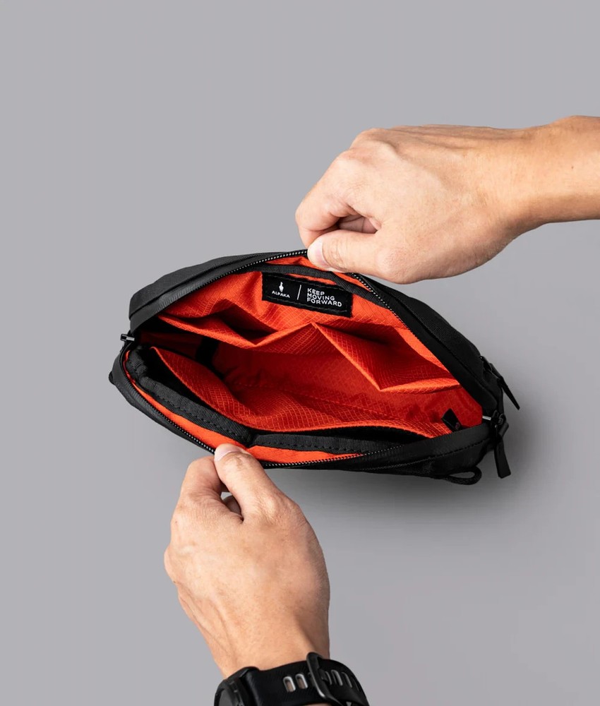 Alpaka | Flight Sling | 1L | Black | X-Pac VX42