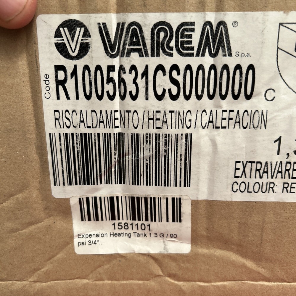 VAREM ITALY RED CENTRAL HEATING EXPANSION TANK 1.3 Gal. 90psi, 3/4”