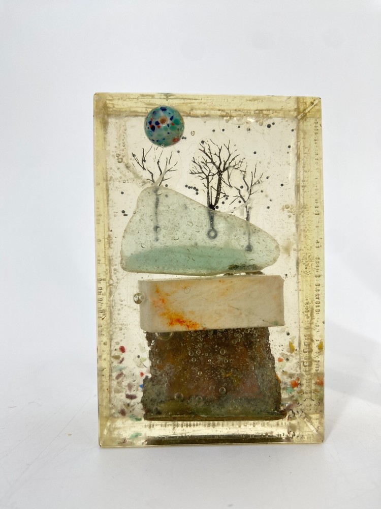 * ART SCULPTURE 90s MINIATURE ART TABLE OBJECT EPOXY RESIN