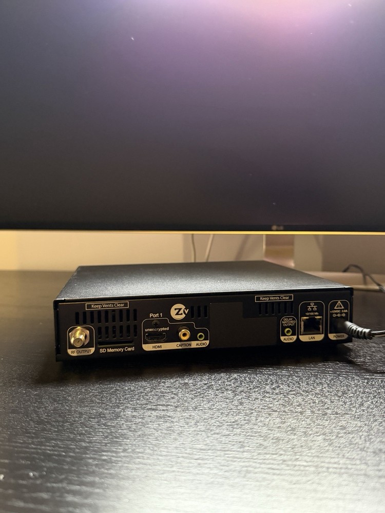 ZeeVee ZvPro810i HD Video Encoder / QAM Modulator CG004QS