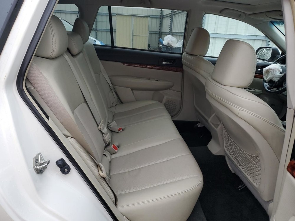 LEGACY 2012 Glove Box 4915992