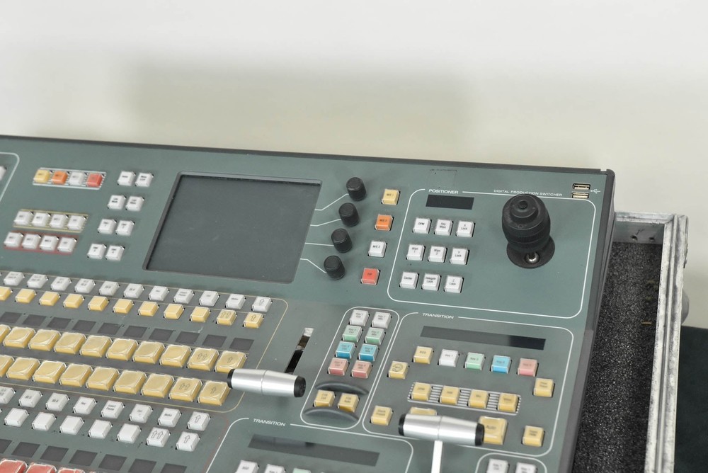 Grass Valley Kayak 2ME CP RC400 Control Panel with Case CG006EC