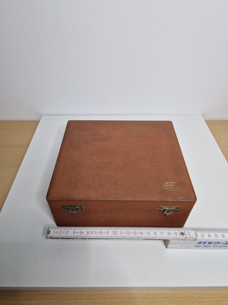 Leitz Wetzlar calibration setting device for dillatometer.