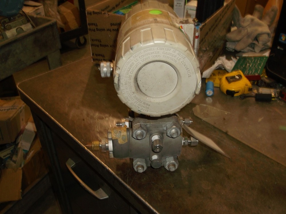 BAILEY BC2321011 PRESSURE TRANSMITTER 30 PSI MAX WP (721)