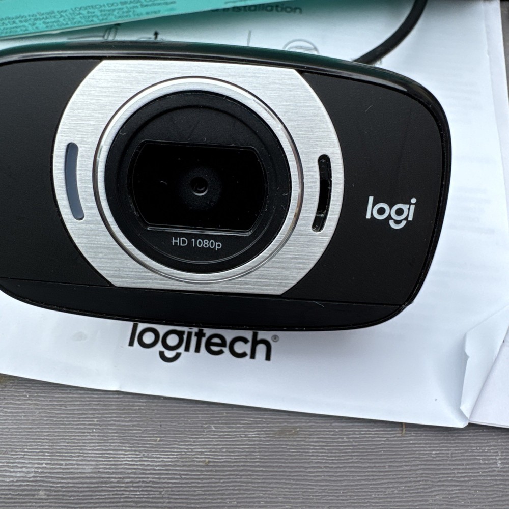 LOGITECH C615 PORTABLE HD WEBCAM NEW OPEN BOX