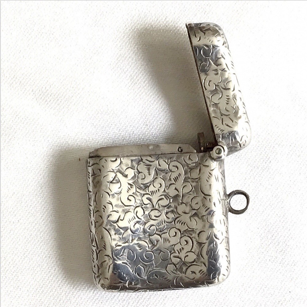 1898 Victorian Solid Silver Vesta Case Hallmarked Deakin & Francis Ltd.