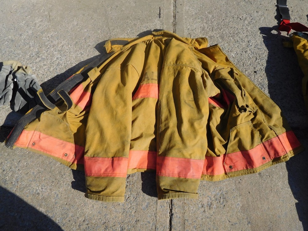Size 46 x 32 Firefighter turnout coat