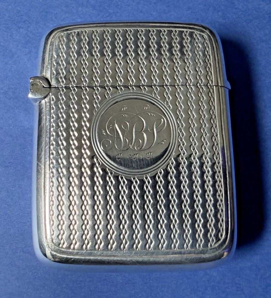 VICTORIAN SOLID SILVER WIDE VESTA CASE LONDON 1892 BY SAUNDERS & SHEPHERD