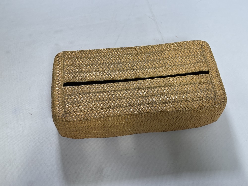 Tan Woven Basket Flat Tissue Box Holder EUC