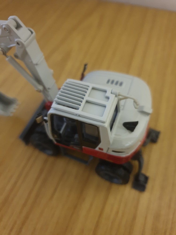 TAKEUCHI TB295W SCALE MODEL 1:50