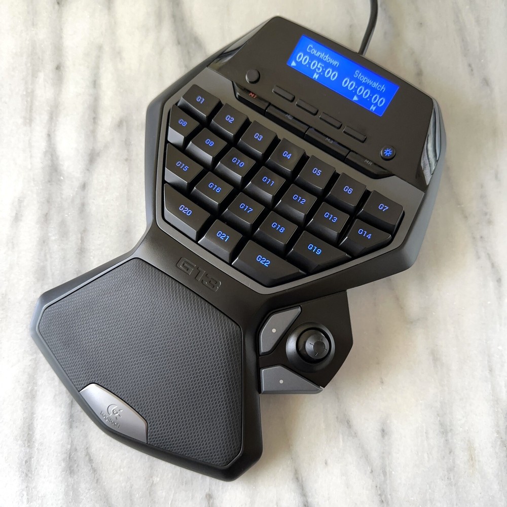 Logitech G13 USB Programmable Gameboard with LCD Display