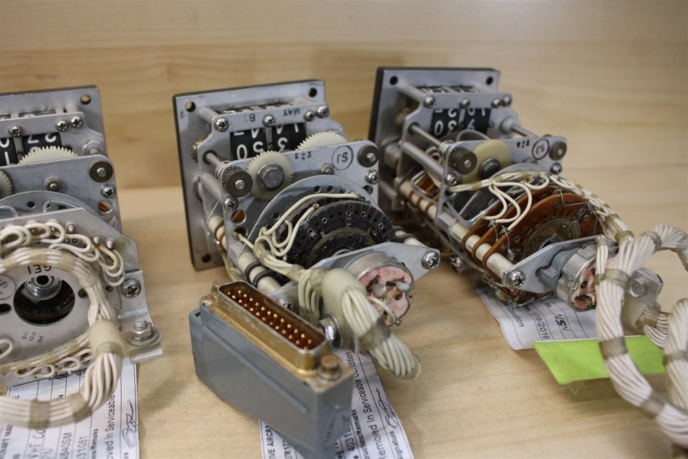 Lot of (4) Unknown NAV COMM Control Heads (Gables?)