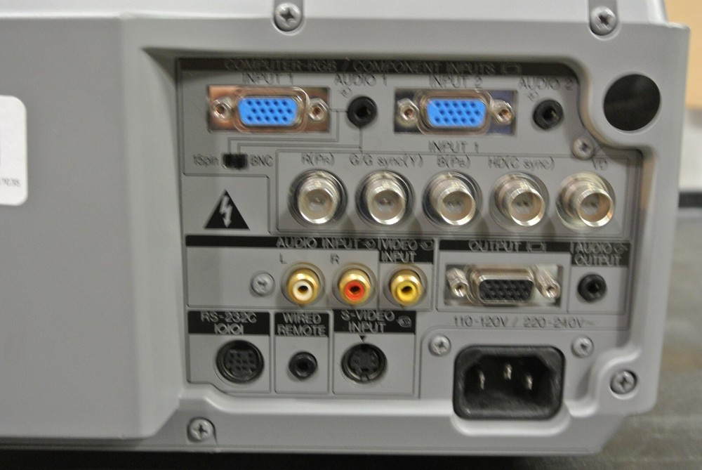 Sharp XG-NV6XU LCD Digital Projector Notevision6 - NO REMOTE, NO POWER CORD