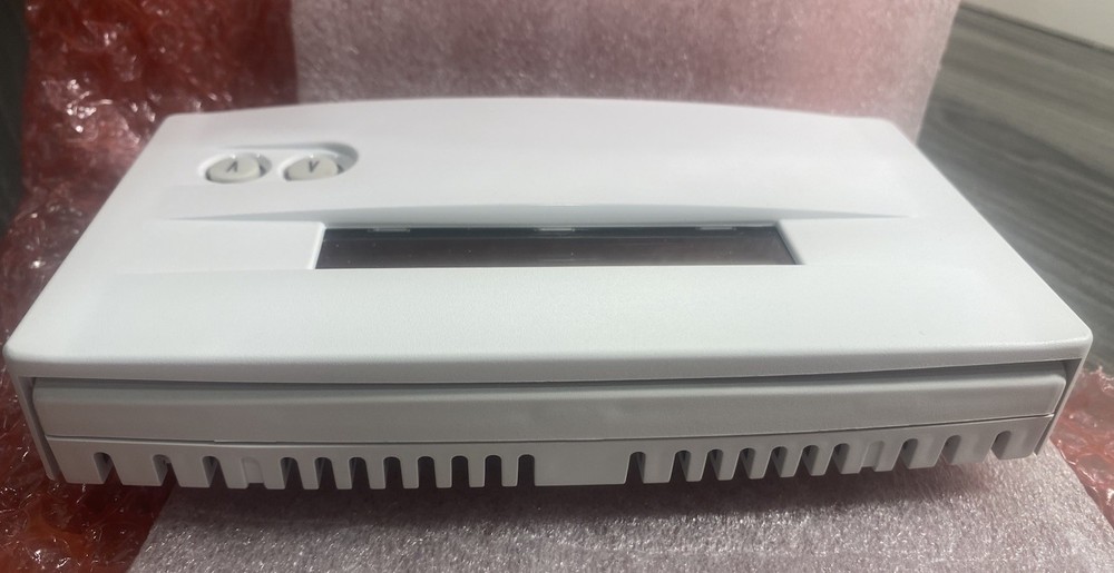 Johnson Controls DMQ-1000-1 Thermostat Wall-Mount - Enhanced Customer Interface