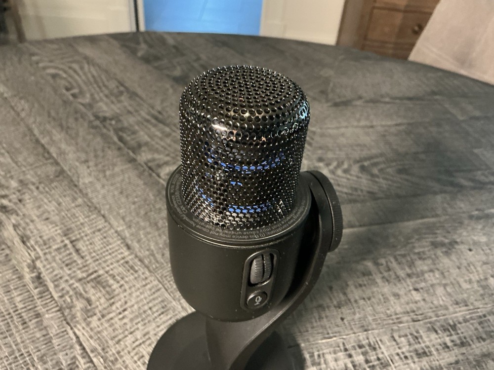 Logitech G Yeti GX Dynamic RGB Gaming Microphone USB-C (Read Desc)