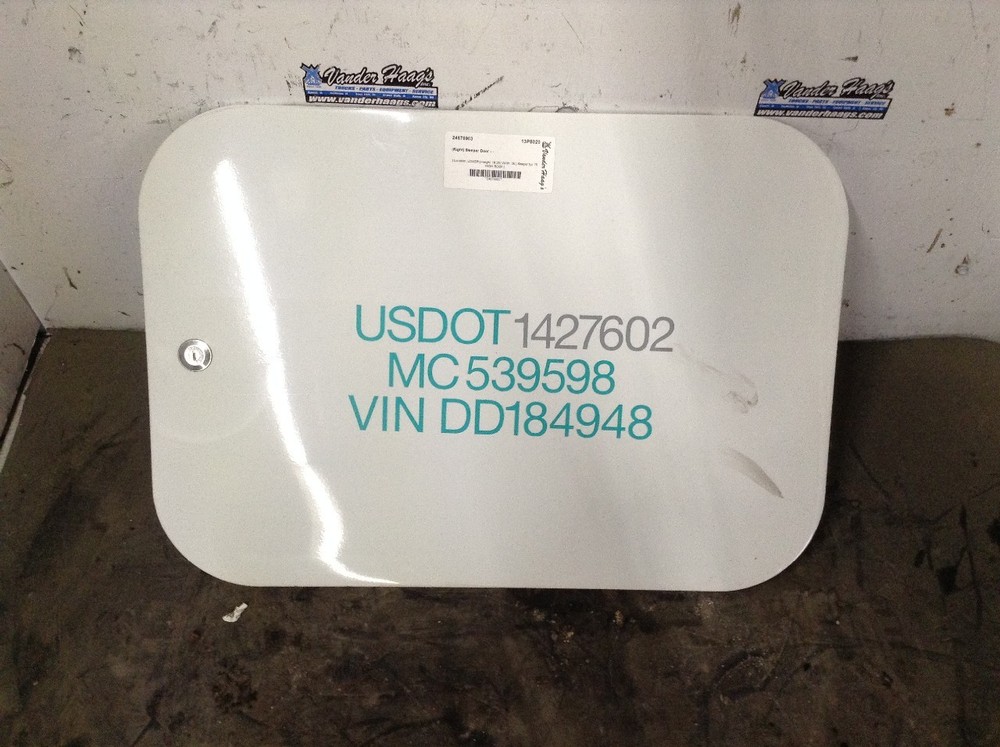 Peterbilt 587 Right/Passenger Sleeper Door - Used