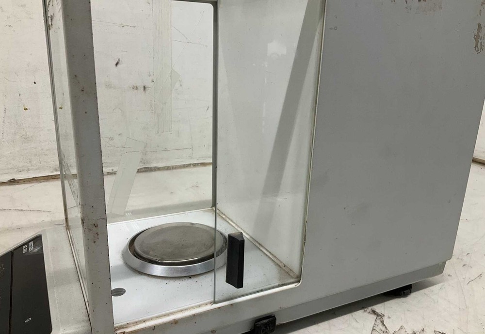 Mettler AE 240 Laboratory Digital Analytical Balance Scale
